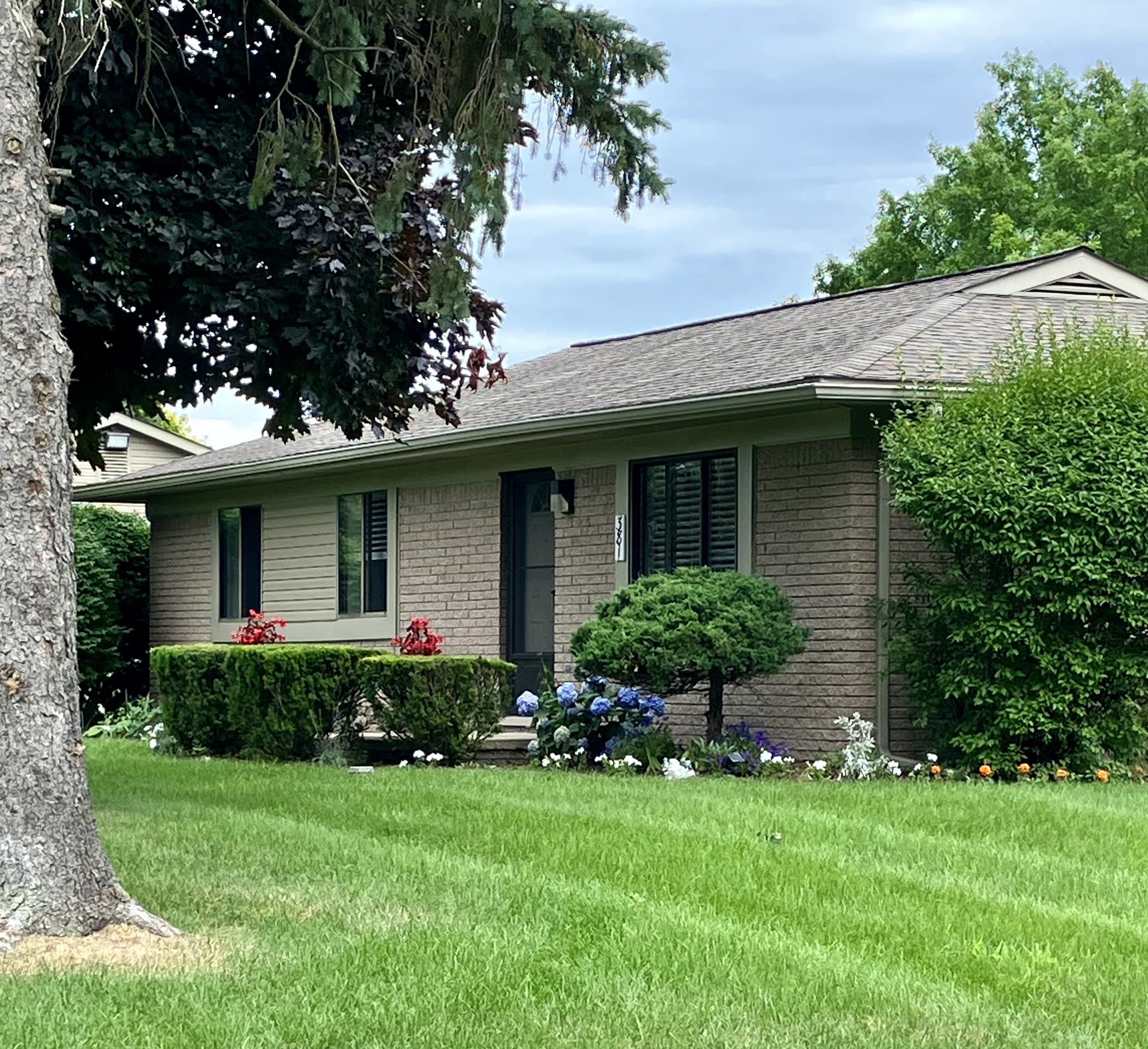 381 W Drahner Road Oxford Condo